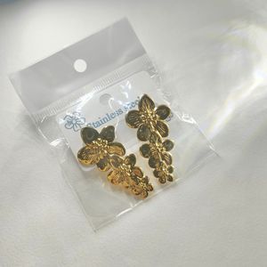 Orecchini in Acciaio Inossidabile Semplici e alla Moda, Placcati in Oro, Eleganti e Lussuosi, Resistenti allo Sbiadimento, Vendita all'Ingrosso, Design Floreale e Geometrico - Product Image 6