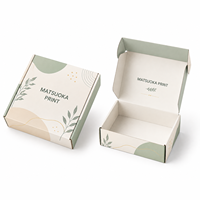 Caja de Cartón Corrugado Impresa con Flexografía Personalizada, Color Verde Salvia, con Ilustración de Naturaleza, Tapa Adjunta, para Embalaje de Suscripciones
