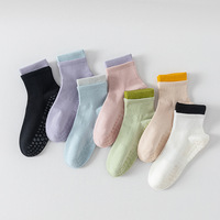 OEM Custom Made Gym Trainer Chaussettes de sport en coton avec poignets côtelés antidérapants Grip collant sans couture Yoga Compression Chaussettes Pilates tricotées