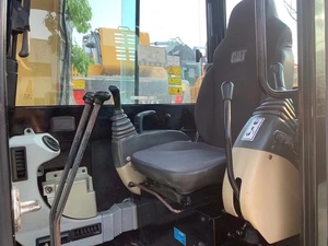 รถขุดตีนตะขาบขนาดเล็ก CAT 305.5E มือสอง น้ำหนัก 5.5 ตัน ยี่ห้อ Caterpillar ระบบไฮดรอลิกแท้ เหมาะสำหรับงานก่อสร้างในเขตเทศบาลและสวน - Product Image 4