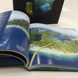 Impression de livre photo de luxe à couverture rigide, papier offset personnalisé, livre de <span class=keywords><strong>table</strong></span> <span class=keywords><strong>basse</strong></span> de luxe avec marque-page en ruban pour voyages et anniversaires - Product Image 3