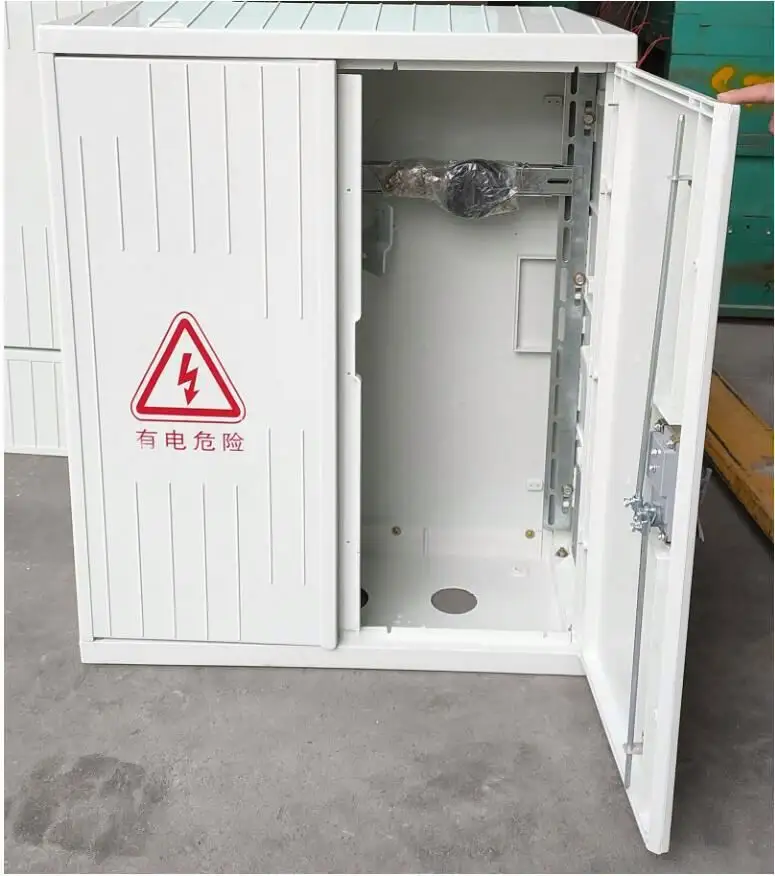 1200*865*320 Boîtier de distribution d'énergie en fibre de verre Boîtiers en fibre de verre étanches IK08 IP66 Armoire de câbles extérieure