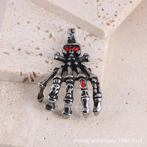 Colgante de mano de calavera con ojos rojos, de aleación de zinc, amuleto temático SP1075, regalo de joyería de moda - Product Image 1