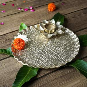Plateau de service en aluminium avec porte-bougie chauffe-plat pour la décoration de la maison, les célébrations de festivals, plateau en métal, table centrale, Rakhi, occasions alimentaires - Product Image 6