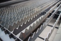 Máquina de Corte Láser de Fibra CNC 3015 Directa de Fábrica 3000x1500mm Fuente Raycus Sistema Cypcut AI 2000W 3 Ejes Industrial para Metal
