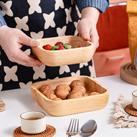 Assiette à salade et bol de service carrés contemporains en bois avec logo personnalisé, vaisselle en bois d'hévéa de qualité alimentaire écologique pour hôtels