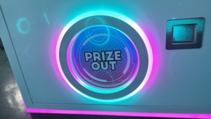 Máquina de Juegos Arcade que Funciona con Monedas/Efectivo, Máquina de Regalos para 4 Personas, Versión en Inglés, Hecha de Plástico y Hierro - Product Image 5