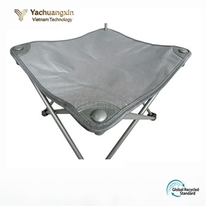 Chaise de camping pliable d'extérieur en tissu Oxford gris avec cadre en fer et sac de transport, design minimaliste, style décontracté - Product Image 6