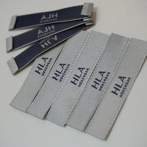 ملصقات منسوجة بالجملة لشعارات العلامات التجارية للملابس - Product Image 1