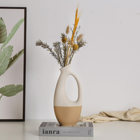 Maca Nordic Design Céramique Givré Vase Oblique Bouche Poisson Caractéristique Creative Fleur Conteneur pour La Décoration Intérieure Matt Glaze En Gros