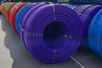 Tuyau de conduit en PEHD à âme en silicone avec revêtement interne à faible friction permanent pour le soufflage de câbles à fibres optiques dans les projets de télécommunications souterraines