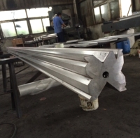 Matrice multi-V pour presse plieuse avec pliage à 90 degrés, matrices de pliage standard à fente en V pour le traitement des tôles d'acier et d'aluminium
