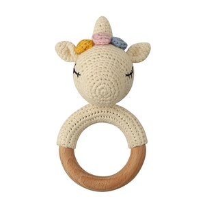 Mordedor de Madera y Ganchillo Hecho a Mano con Forma de Unicornio, con Sonido de Campana de Plástico Suave para la Dentición, Edades de 2 a 14+ Años, Unisex - Product Image 5