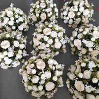 EG-M82 2026 Décoration de mariage populaire, fleur de table en soie, fausse rose blanche artificielle, verdure, centre de table, boule de fleurs
