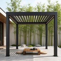 Pergola Aluminium Anti Air dengan Drainase Tersembunyi, Dikendalikan Jarak Jauh 90 °   Gazebo Patio dengan Bilah Putar untuk Kolam Villa