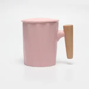 Cangkir Teh Mug Kopi Bentuk Tidak Beraturan Ramah Lingkungan Keramik dengan Pegangan Kayu 350ML Mug Kreatif Baru dengan Tutup untuk 1 Pengguna