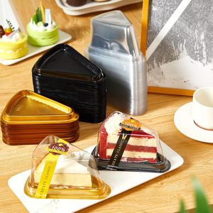 Récipient à gâteau en plastique transparent triangulaire jetable personnalisé avec couvercle - Product Image 3