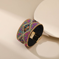 Bracelet Bohème Tendance à Fermoir Magnétique, Bijou Fait Main avec Perles de Pierre Concassée, Bracelet Large pour Femme