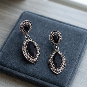Boucles d'oreilles pendantes tendance en argent tibétain avec pierre noire en forme de goutte d'eau pour soirée 189872 - Product Image 3