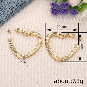 E4439 Lámpara de pared dorada, accesorio de iluminación interior, luz de acento de tono cálido - Product Image 6