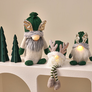 Muñeco de duende de Navidad sin rostro verde, regalos de Navidad, luces, decoraciones de escritorio, figurita, adorno de juguete para celebraciones de Navidad - Product Image 2