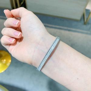 Bracelet tennis classique chrétien en argent sterling plaqué, avec diamant moissanite blanc de 18 cm, jonc tendance à maillons fins - Product Image 2