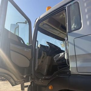 HOWO Heavy Duty Dump Truck 8X4 Diesel 500HP Euro 5 <b>12</b> Cylinder 16 Speed Manual Transmission New Engineering Transport - Product Image 5