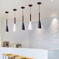 Lampe suspendue LED en forme de bouteille, Design nordique moderne, luminaire décoratif d'intérieur, idéal pour une cuisine, une salle à manger ou un Restaurant