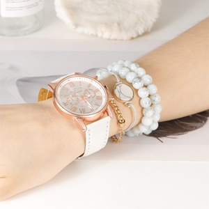 SYN-44 <span class=keywords><strong>Orologio</strong></span> <span class=keywords><strong>di</strong></span> <span class=keywords><strong>Lusso</strong></span> con Cinturino in Pelle, Set <span class=keywords><strong>di</strong></span> Orologi Alla Moda e Versatili per Coppie, <span class=keywords><strong>Orologio</strong></span> al Quarzo da <span class=keywords><strong>Donna</strong></span> - Product Image 2