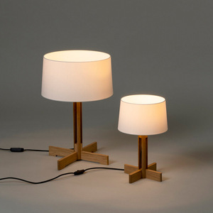 Lámpara de mesita de noche japonesa sin imprimir simple hostal hotel sala de estar dormitorio de madera maciza nórdica lámpara de mesa de plumas contemporánea - Product Image 1