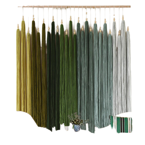 Décoration murale verticale en macramé bohème, en coton vert, avec perles, tapisserie en fil, pour anniversaire et célébrations - Product Image 1