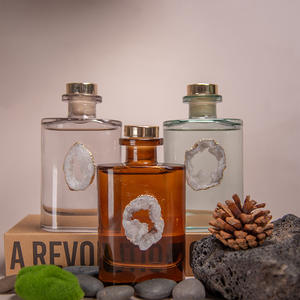 Aromatizador de Ambiente Personalizado con Diseño de Llama, Marca XYT, 150 ml de Líquido, Duración de 30/60 Días, de Alta Gama para Dormitorio - Product Image 2