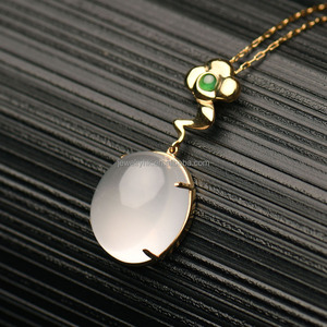 Collar con colgante de oro y cristal natural de jadeíta de grado hielo exquisito Trifolium de Qingyabailu - Product Image 3