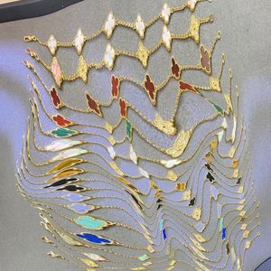 भव्य सुरुचिपूर्ण चार पत्ती क्लैवर ब्रेसलेट रंगीन श्रृंखला और लिंक फैशन गहने - Product Image 6