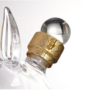 Bouteille de liqueur en verre en forme de lapin de 1 L personnalisée, bouteille de <span class=keywords><strong>vodka</strong></span>, whisky, carafe à vin avec bouchon en verre - Product Image 5