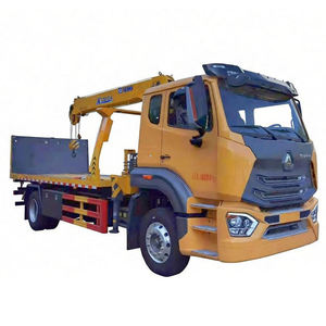 Camion de dépannage à plateau plat Howo 5-6 tonnes avec grue pour le sauvetage d'urgence, camion de dépannage 4x2 avec grue hydraulique, camion de dépannage à plateau plat - Product Image 2