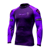 OEM ODM Rash Guard en Spandex Imprimé par Sublimation pour Hommes pour la Gym, le Surf, la Plongée et la Natation