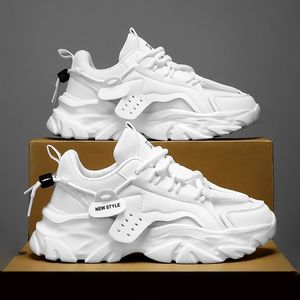 Chaussures de sport décontractées noires respirantes 2026, nouvelle collection, avec empeigne en maille et semelle épaisse rehaussée, idéales pour le travail et la marche pour hommes - Product Image 3