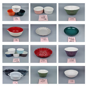 Venta al por mayor de platos de cerámica coloridos surtidos para mesa, vendidos por tonelada. - Product Image 6