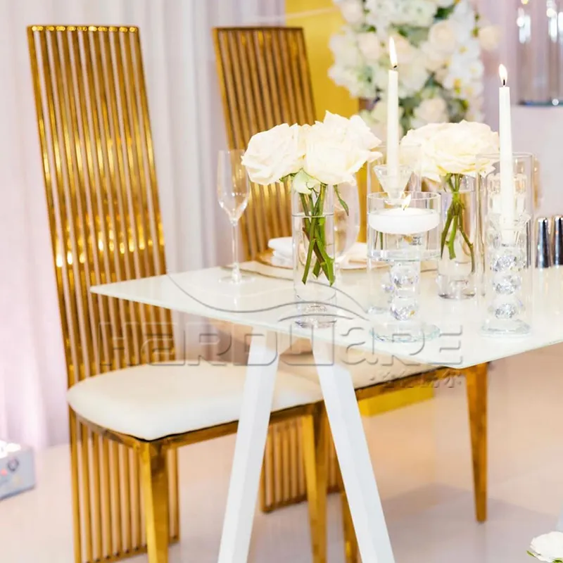 सोने की स्टेनलेस स्टील शाही कुर्सियाँ लक्जरी वेडिंग किंग सिंहासन बिक्री थोक शादी की कुर्सियाँ