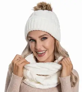 Pas cher vente en gros hiver chaud doublé polaire 100% acrylique bonnet tricoté femmes pompon chapeau et écharpe