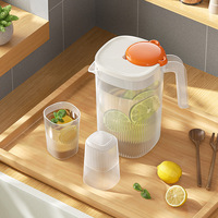 Pichet à eau en plastique Transparent au sésame pour thé aux fruits facile à transporter bouilloire à eau froide 2200ml pot d'eau en matériau de qualité alimentaire avec tasses