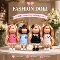 Poupée Bébé de Mode de Haute Qualité 24 cm avec Robe en Dentelle à Carreaux, Corps en Vinyle, Jouet à Habiller pour Petites Filles, Cadeau de Fêtes - Vente en Gros