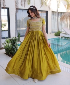 ชุดอานาร์กาลีปักลายสีเหลืองแบบอินเดีย ชุดยาวแบบดั้งเดิมสำหรับงานแต่งงานและงานเทศกาล ชุดเดรสอานาร์กาลี - Product Image 1
