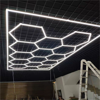 Lumière LED hexagonale moderne pour salle de sport, lumière de travail en nid d'abeille pour plafond, durable et élégante