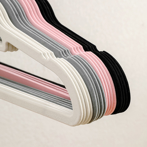 أفضل تخفيضات على شماعات الأطفال المخملية المانعة للانزلاق بدون خياطة، 50 قطعة، نحيفة وعريضة الكتف وقابلة للدوران - Product Image 5