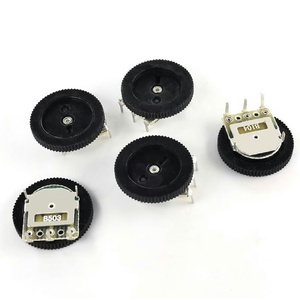 Potenciómetro de Dial Estéreo B103 10K con Engranaje, Interruptor de Volumen para Reproductor de Escenario de 5 Pines, 16x2, 16mm - Product Image 1