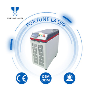 Macchina Portatile per Pulizia <span class=keywords><strong>Laser</strong></span> 100w-300w Raffreddamento ad Aria Macchina <span class=keywords><strong>Laser</strong></span> Manuale per Rimozione <span class=keywords><strong>Ruggine</strong></span>/Vernice su Metallo - Product Image 3