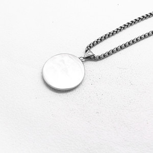 Yunnique-collar con colgante redondo de acero inoxidable para hombre y mujer, estilo gótico europeo, con diseño de runas, joyería de moda - Product Image 3