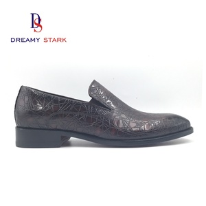 Chaussures décontractées faites à la main pour hommes ; Mocassins marron en cuir de vachette pour occasions formelles d'automne, confortables - Product Image 3
